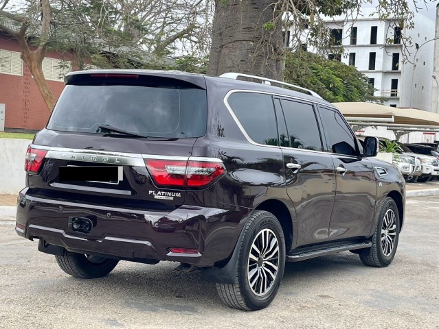 Venda NISSAN PATROL PLATINUM ORIGINAL