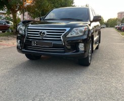 A venda LEXUS LX 570