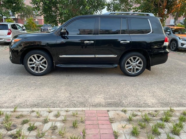 Venda LEXUS LX 570