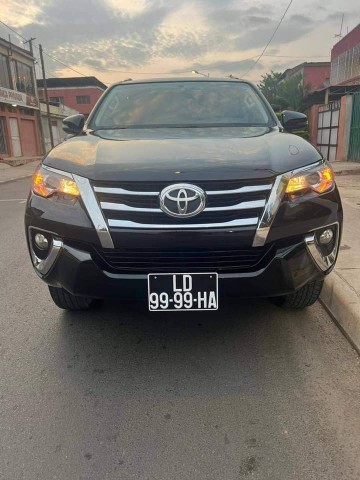 Venda TOYOTA FORTUNER