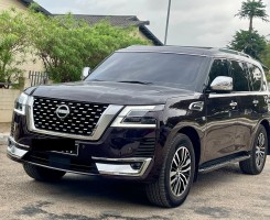 A venda Nissan Patrol Platinum - 2015