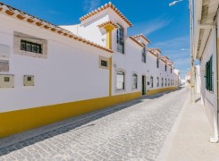 Anúncio Portugal vivenda grande em lugar calmo