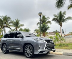 A venda LEXUS LX-570 SUPER SPORT PLUS