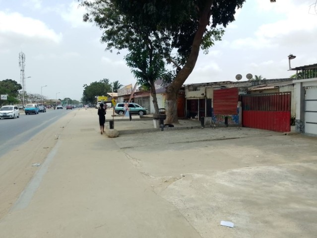 Venda Residência frente ao asfalto principal, Viana Luanda sul