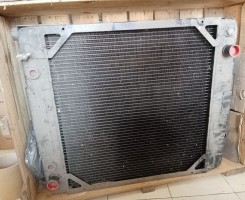 A venda Vendo radiadores novos de máquina Caterpillar