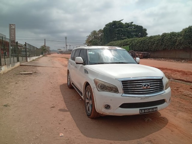 Venda Infiniti V8