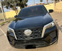 A venda TOYOTA FORTUNER LIMPO