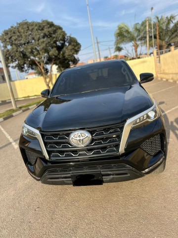 Venda TOYOTA FORTUNER LIMPO