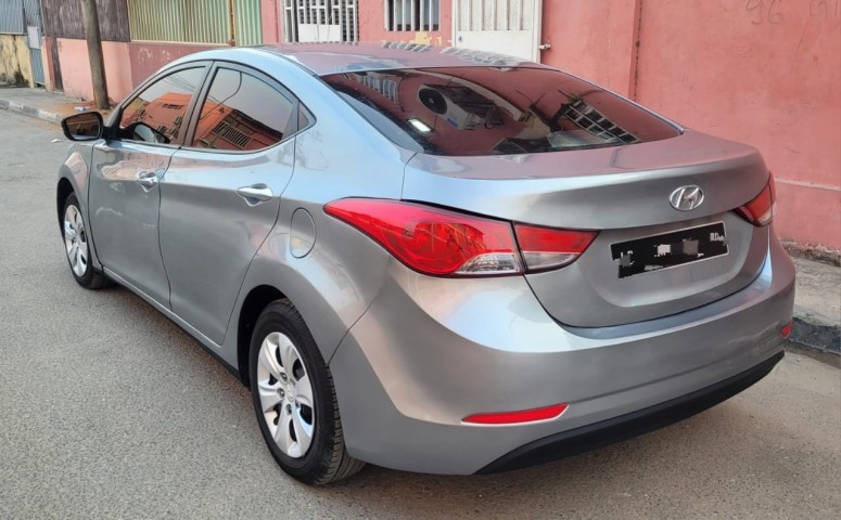 Venda HYUNDAI ELANTRA LIMPO