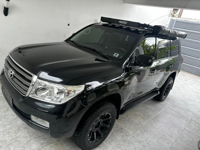 Venda Toyota Land Cruiser v8