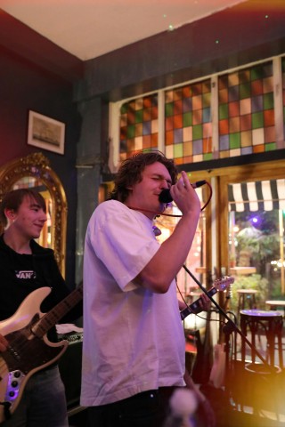 Venda Noites de karaokes