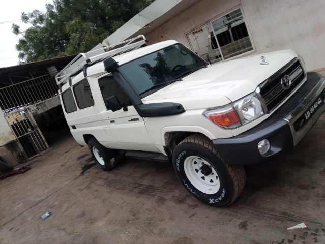 Venda Toyota Land Cruiser Hz das madre