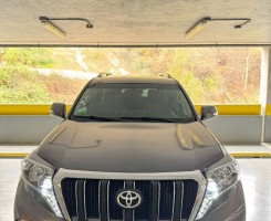 A venda Toyota Prado TXL diesel no Alvalade