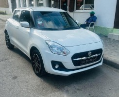 A venda SUZUKI SWIFT LIMPO 2023