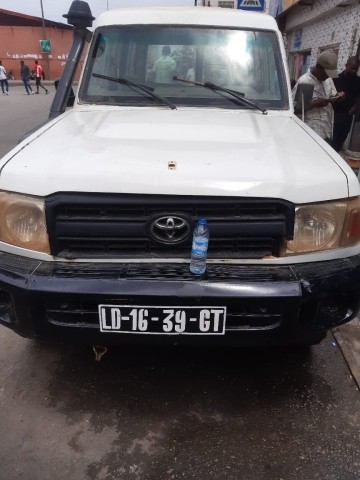 Venda TOYOTA LAND CRUISER