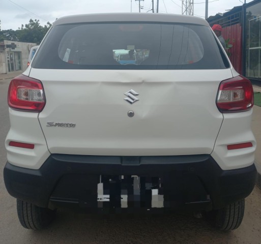 Venda SUZUKI SPRESSO MANUAL LIMPO