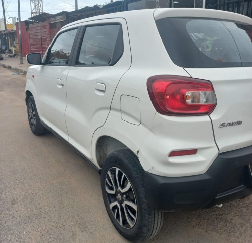 Venda SUZUKI SPRESSO MANUAL LIMPO