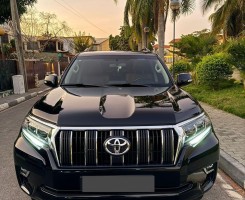 A venda Toyota Land Cruiser Prado TXL