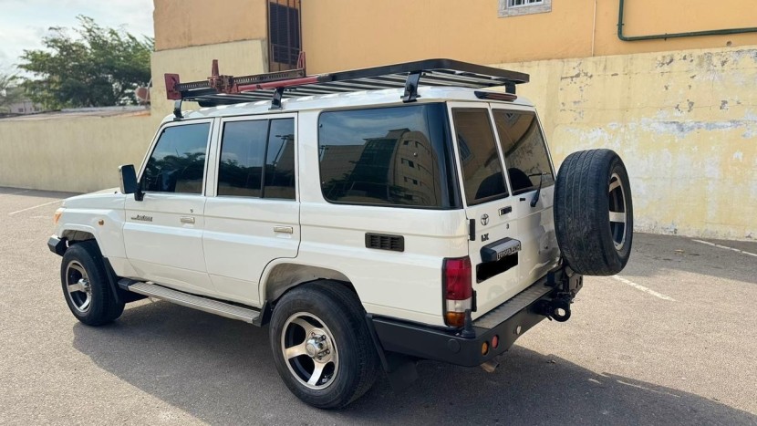 Venda TOYOTA LAND CRUISER CHEFE MÁQUINA EXECUTIVO