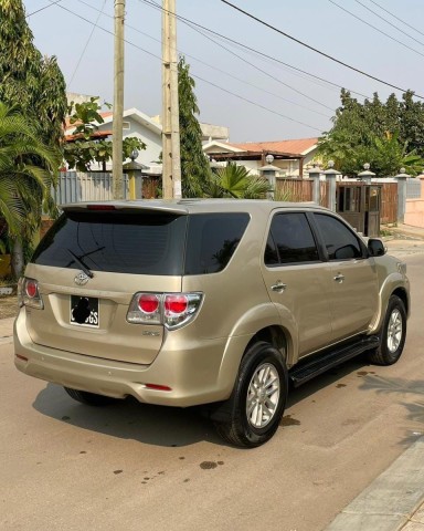 Venda TOYOTA FORTUNER SRS