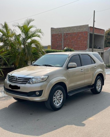 Venda TOYOTA FORTUNER SRS