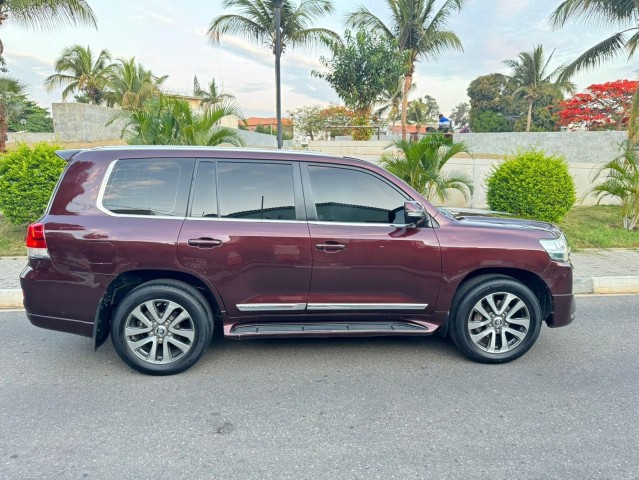 Venda Toyota Land Cruiser VX.R