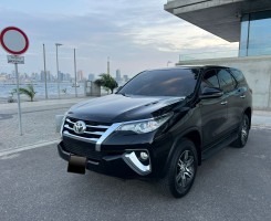 A venda TOYOTA FORTUNER