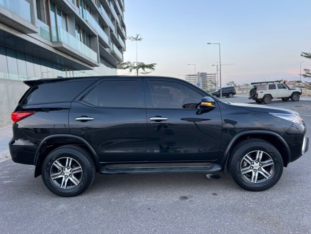 Venda TOYOTA FORTUNER