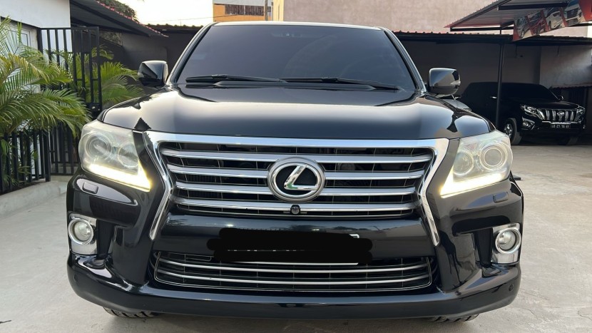 Venda LEXUS 570 LX LIMPO