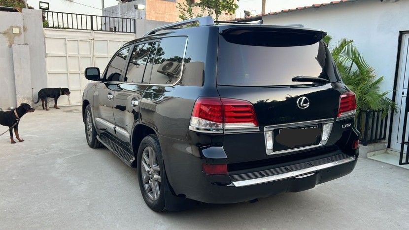 Venda LEXUS 570 LX LIMPO