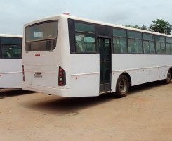 A venda Vende-se Autocarro