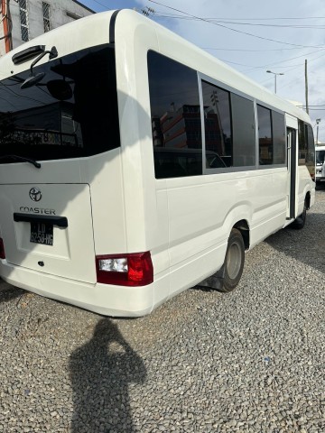 Venda TOYOTA COASTER LIMPO RECÉM CHEGADO