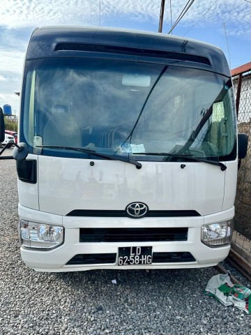 Venda TOYOTA COASTER LIMPO RECÉM CHEGADO