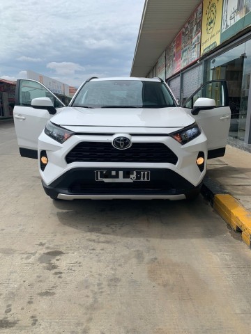 Venda TOYOTA RAV4 LIMPO SEMI NOVO