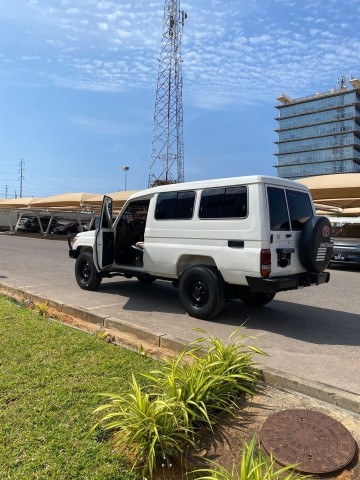 Venda Toyota Land Cruiser HZ 3 Portas