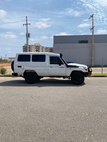 Venda Toyota Land Cruiser HZ 3 Portas