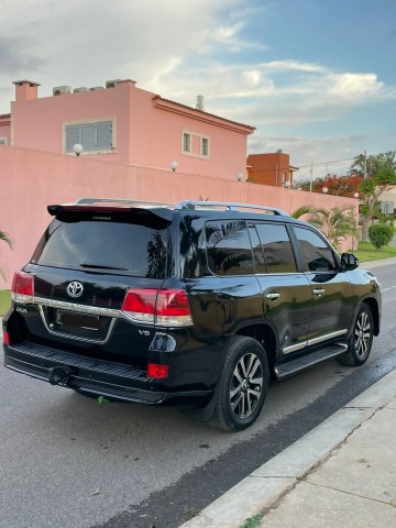 Venda TOYOTA LAND CRUISER (GXR)