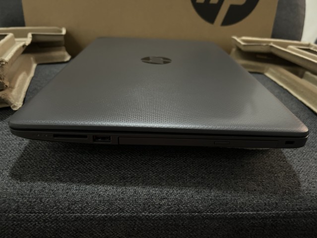 Venda Portátil Novo na caixa HP 250 Intel Core i5 7ª Geração, 8GB RAM, 256GB SSD