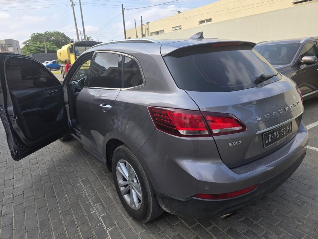 Venda BORGWARD BX7