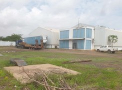 Comprar Terreno de 2.5 hectares com 6 naves bl3