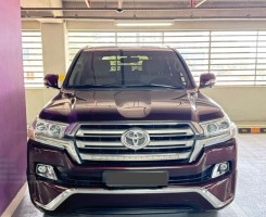 A venda Toyota Land Cruiser VX-R - 2017 em Alvalade