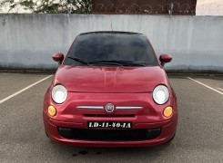 Anúncio Fiat 500 desportivo limpo