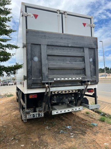 Venda Camião kamaz frigorífico