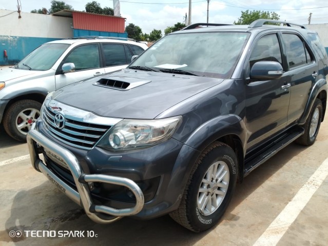 Venda TOYOTA FORTUNER