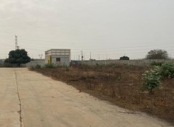 Comprar VENDER: TERRENO DE 4.5 HECTARES NA VIA EXPRESSA