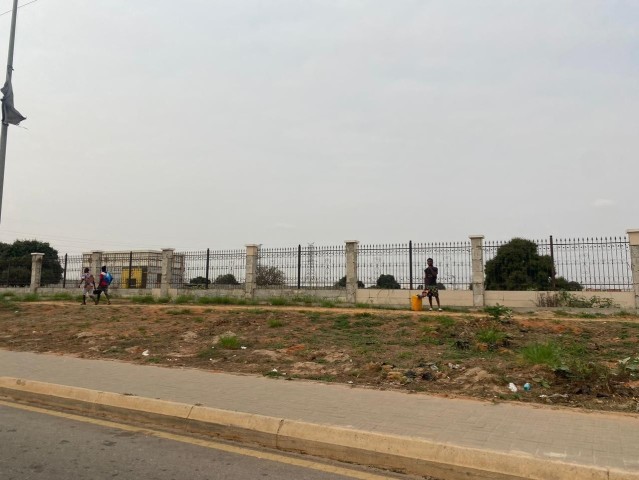 Venda VENDER: TERRENO DE 4.5 HECTARES NA VIA EXPRESSA