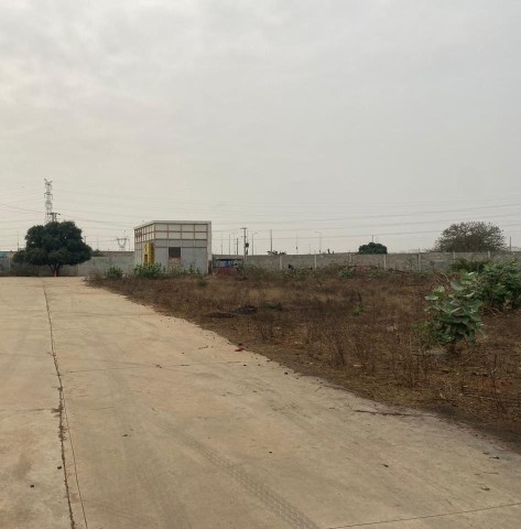 Venda VENDER: TERRENO DE 4.5 HECTARES NA VIA EXPRESSA