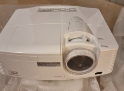 Comprar Projector mitsubishi FD730 HD