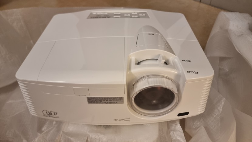 Venda Projector mitsubishi FD730 HD