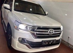 Anúncio TOYOTA LAND CRUISER VXR 5.7 IB